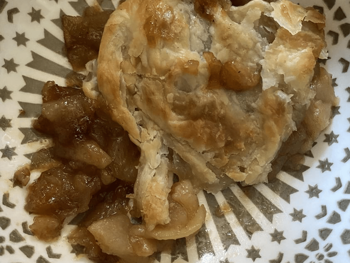 Easy puff pastry with pears